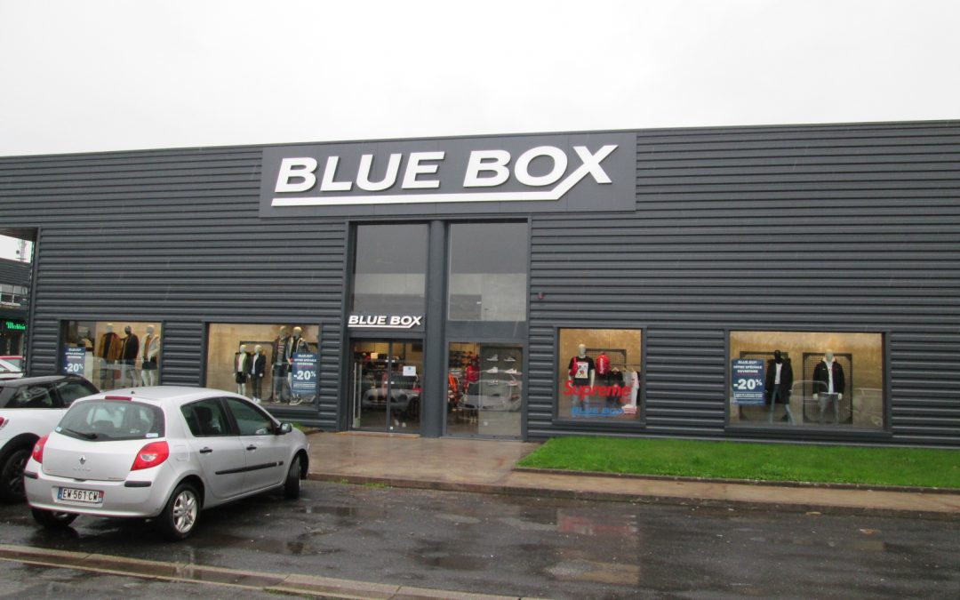 BLUE BOX